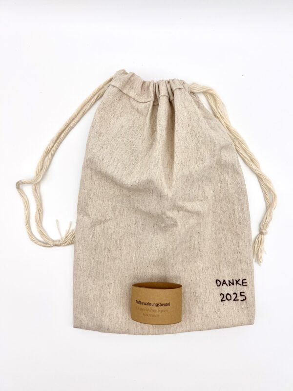 Hand-sewn keepsake bag with Danke 2025 embroidery Año Viejo Kit Hand-sewn keepsake bag with Danke 2025 embroidery Año Viejo Kit